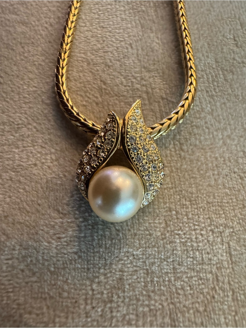 Gold Pearl and Crystal Pendant Necklace - Elegant Women's Jewelry
